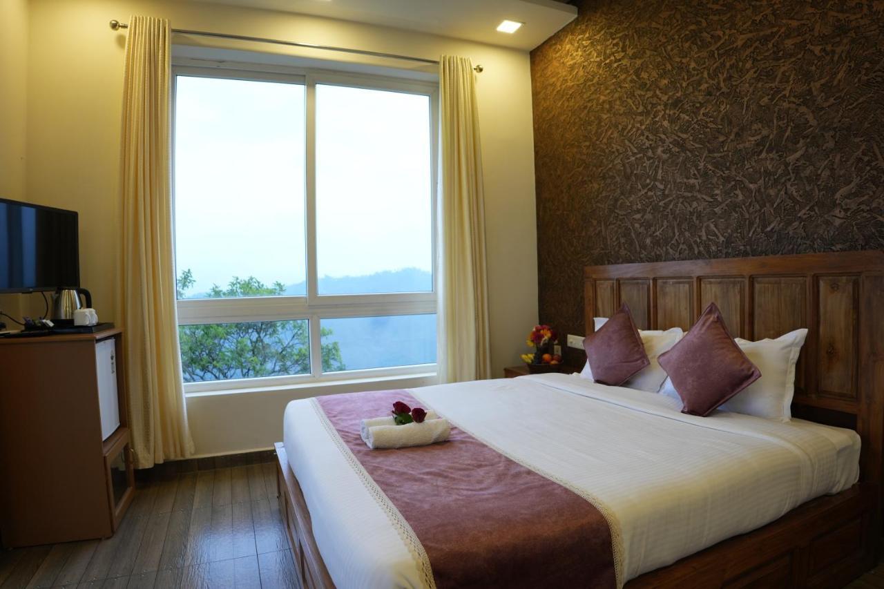 Vaga Mist Resort Vagamon Idukki Bagian luar foto