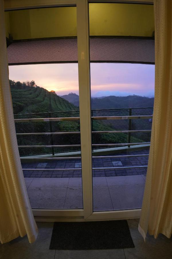 Vaga Mist Resort Vagamon Idukki Bagian luar foto