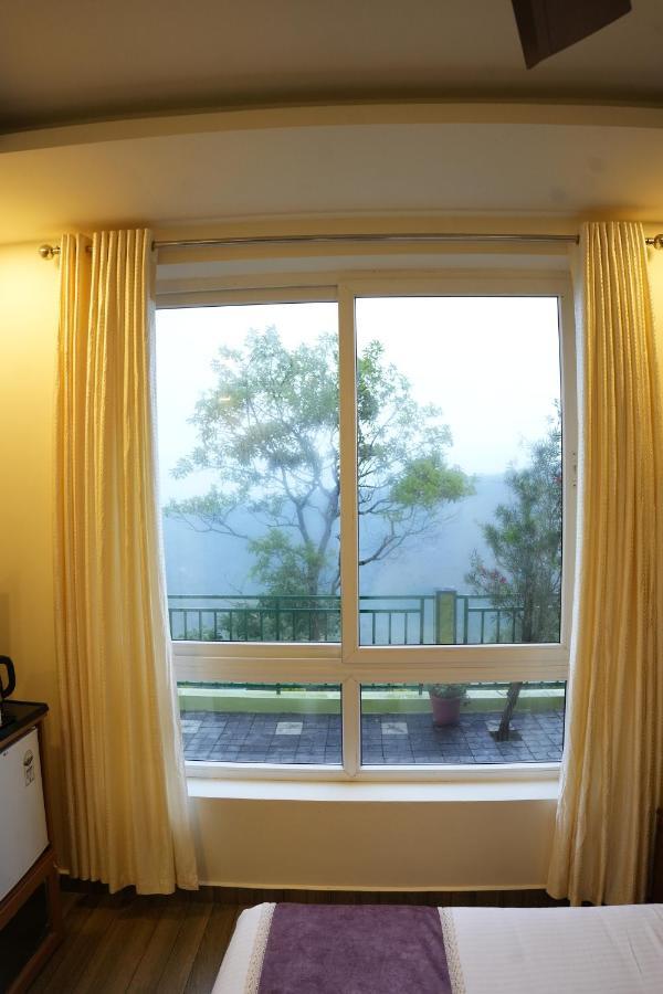 Vaga Mist Resort Vagamon Idukki Bagian luar foto