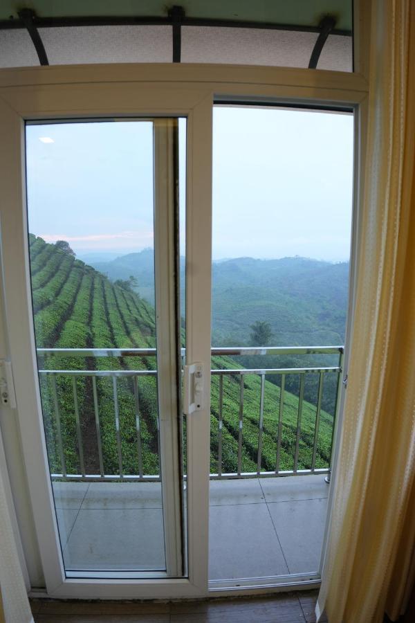 Vaga Mist Resort Vagamon Idukki Bagian luar foto